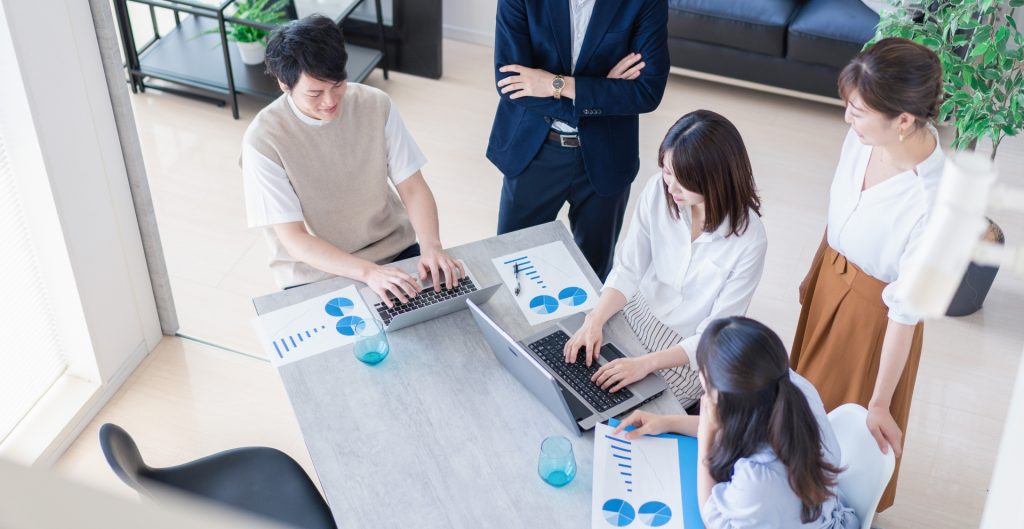 27941206_m 株式会社オートルリーブ | 営業幹部候補募集